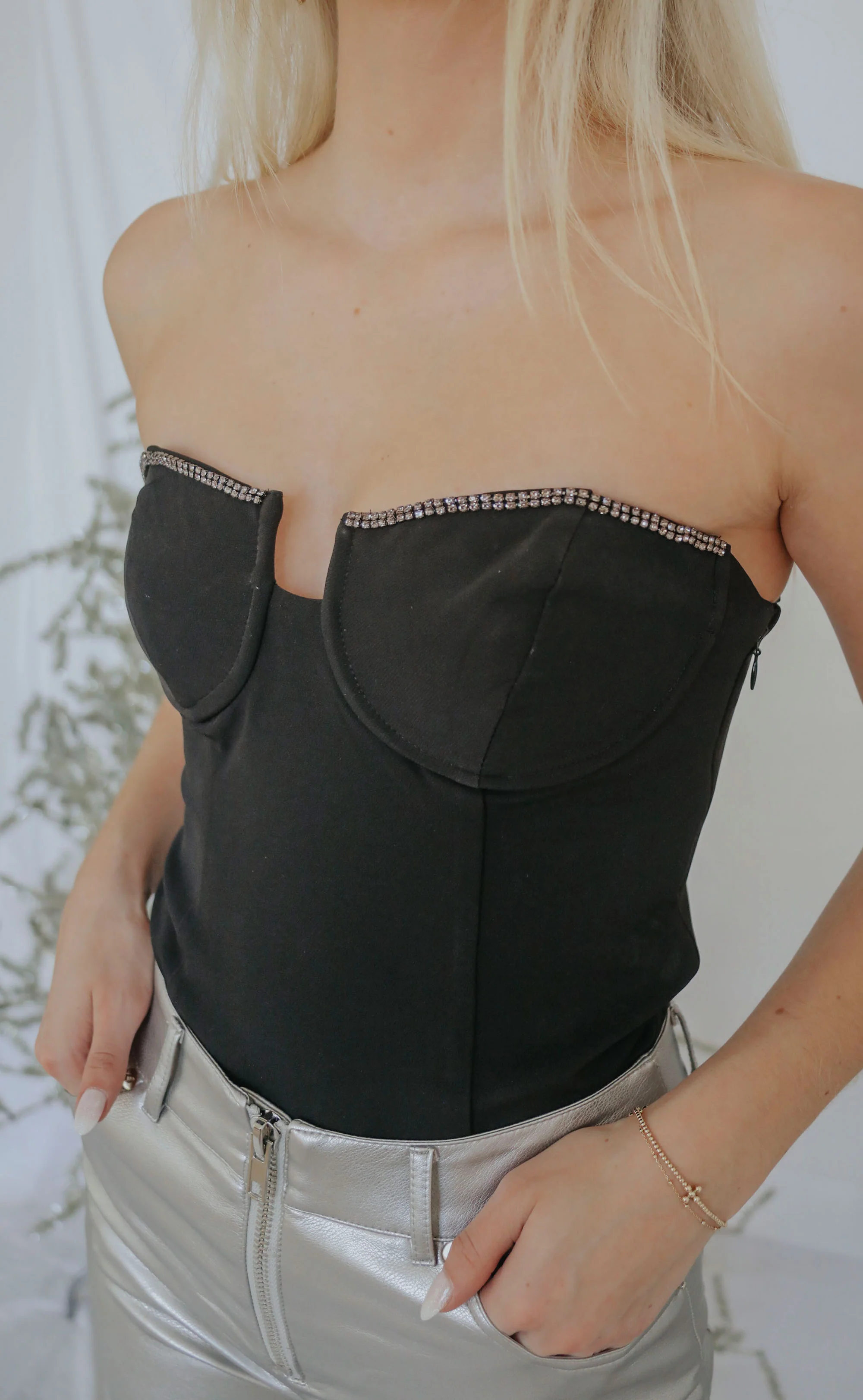 astr: chastine bodysuit - Image 3