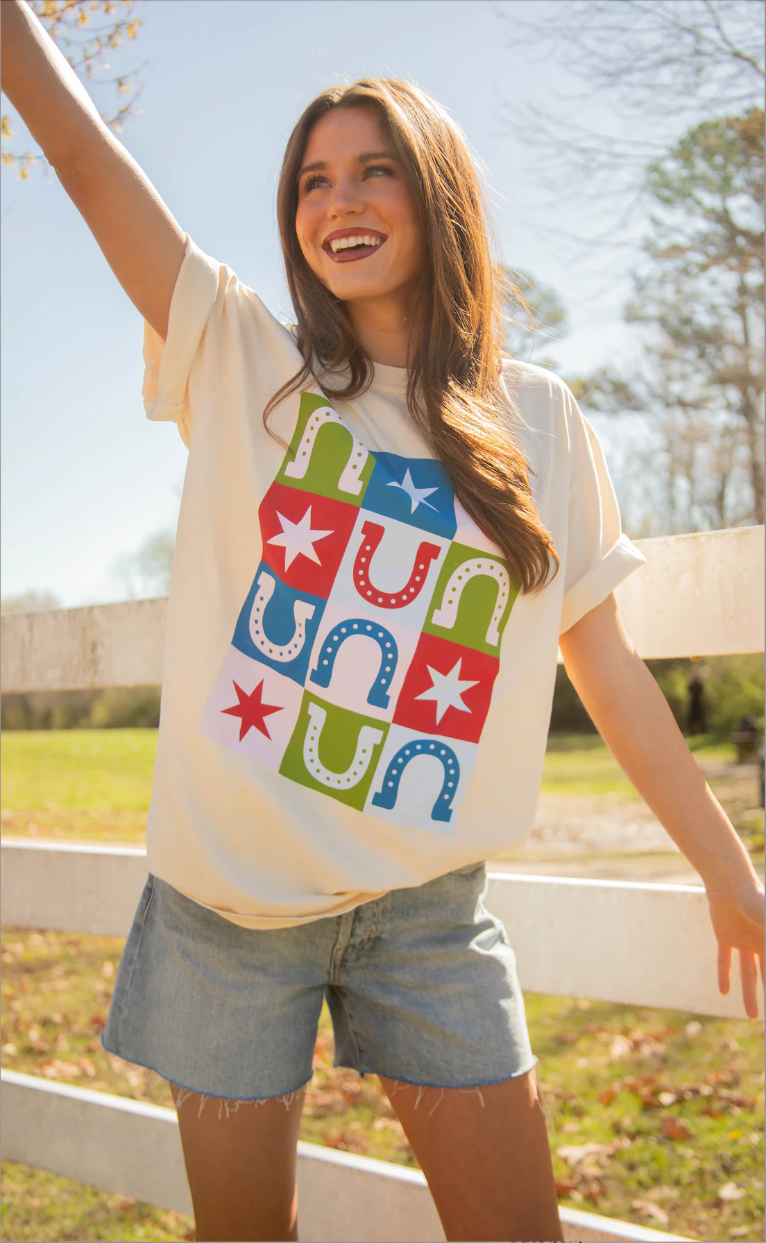 charlie southern: lucky horseshoe tee - Image 2