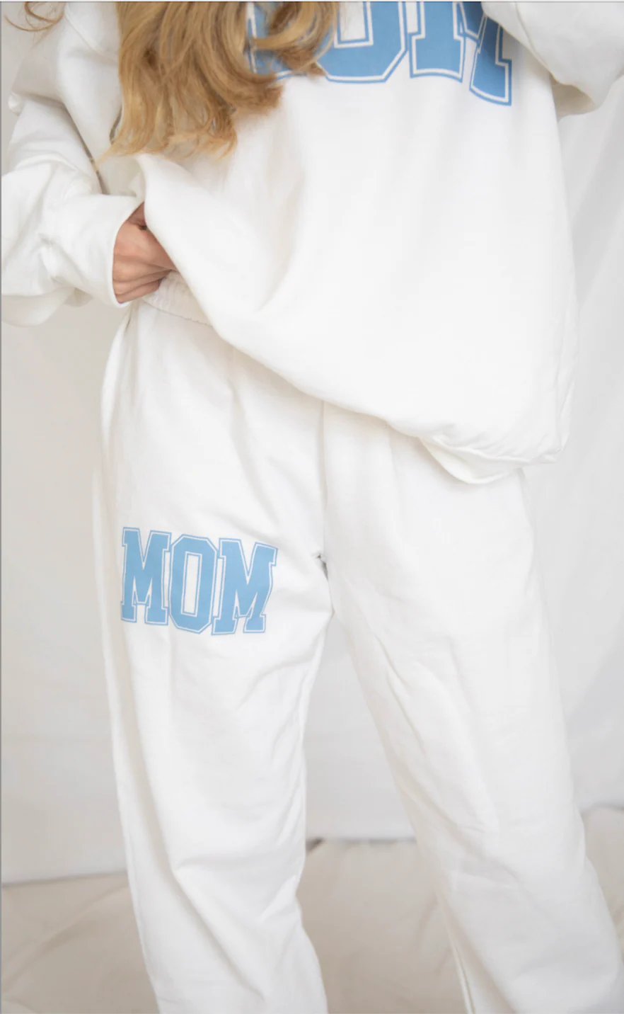 friday + saturday: classic mom sweatpants - blue - Image 3