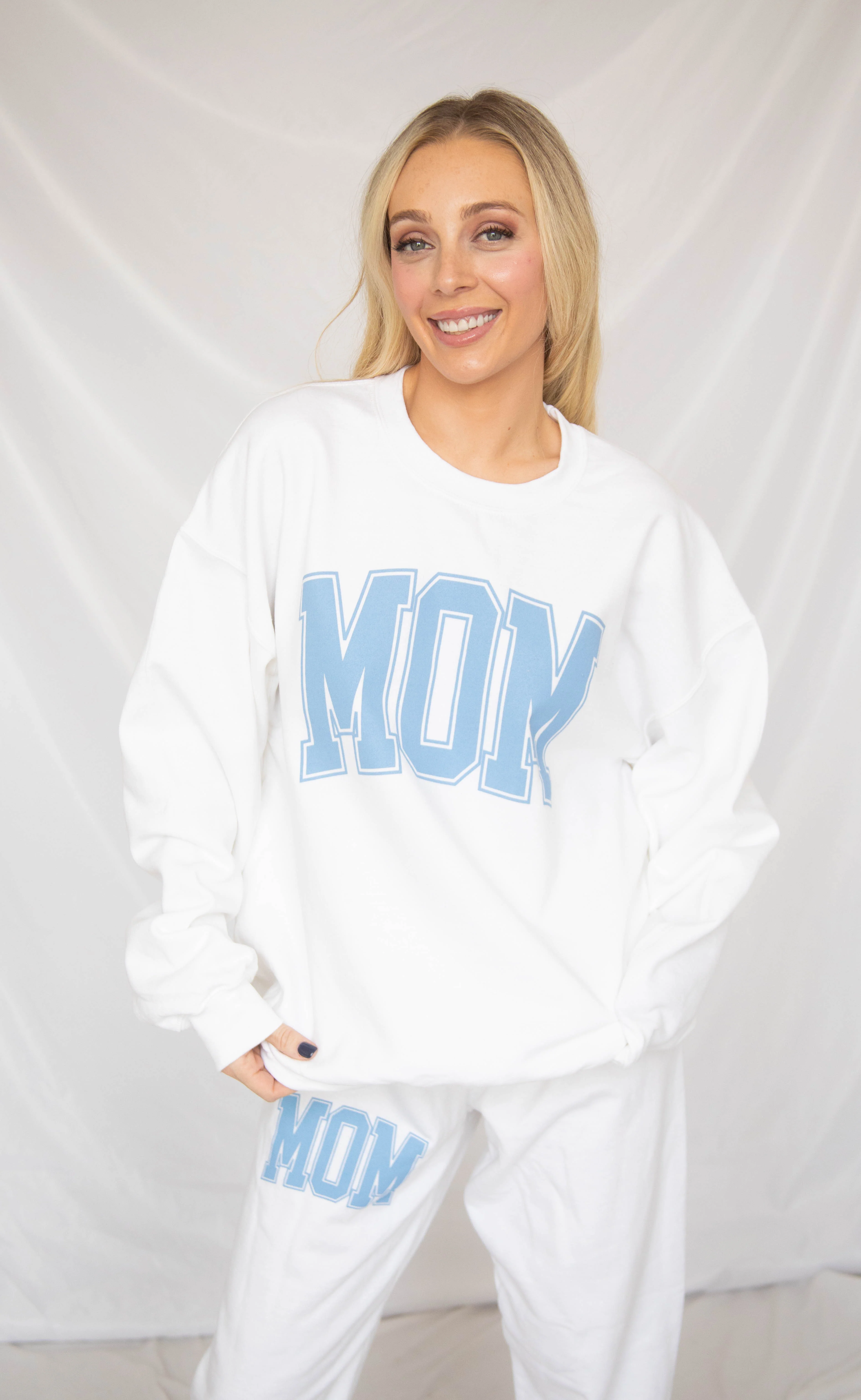 friday + saturday: classic mom sweatshirt - blue
