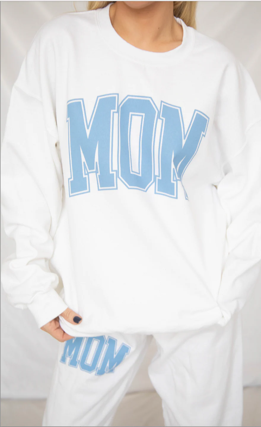 friday + saturday: classic mom sweatshirt - blue - Image 2