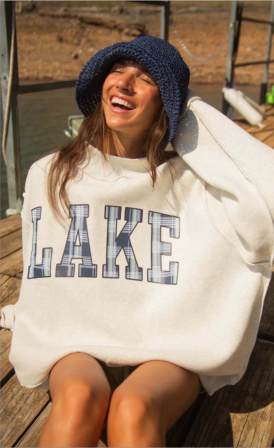 lake / mountain reversible mock neck